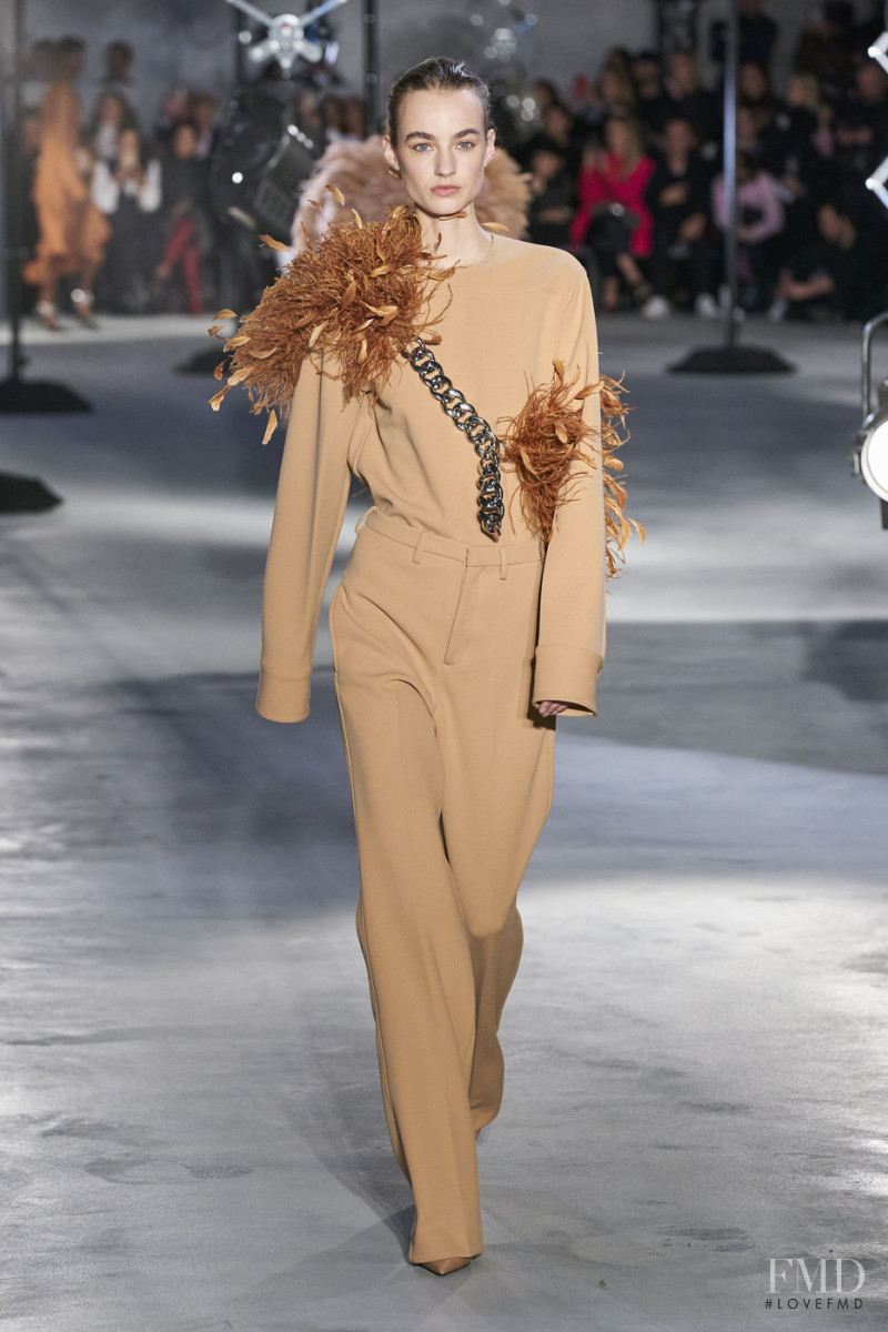 Maartje Verhoef featured in  the N° 21 fashion show for Autumn/Winter 2020
