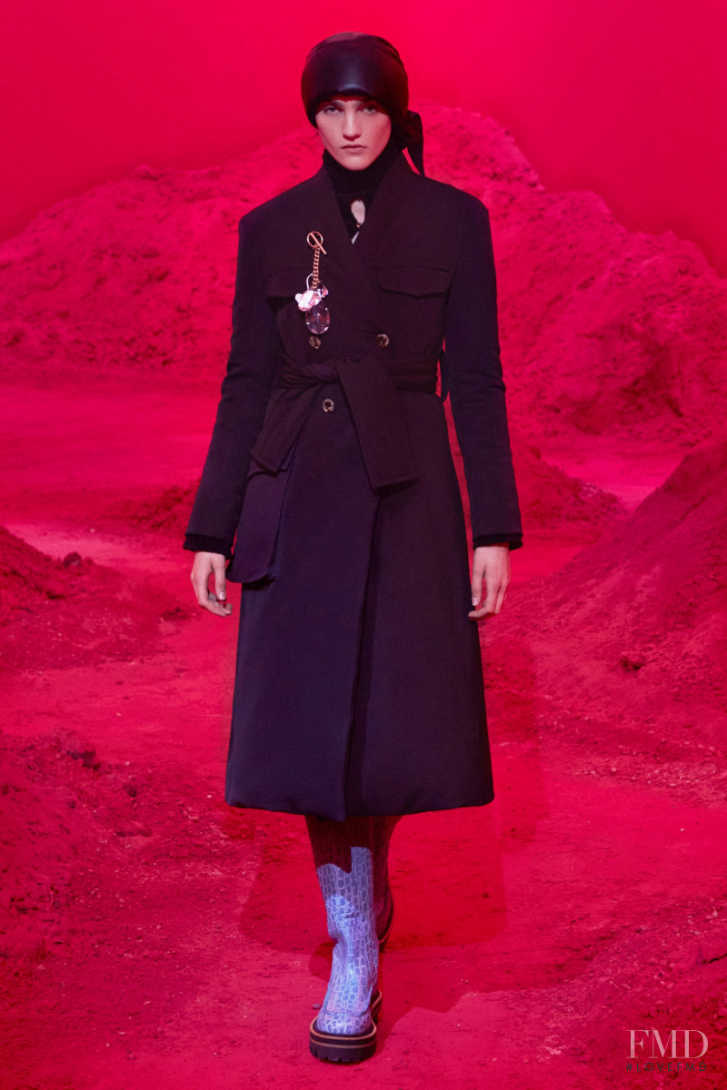 Josefine Lynderup featured in  the Moncler 2 1952 fashion show for Autumn/Winter 2020