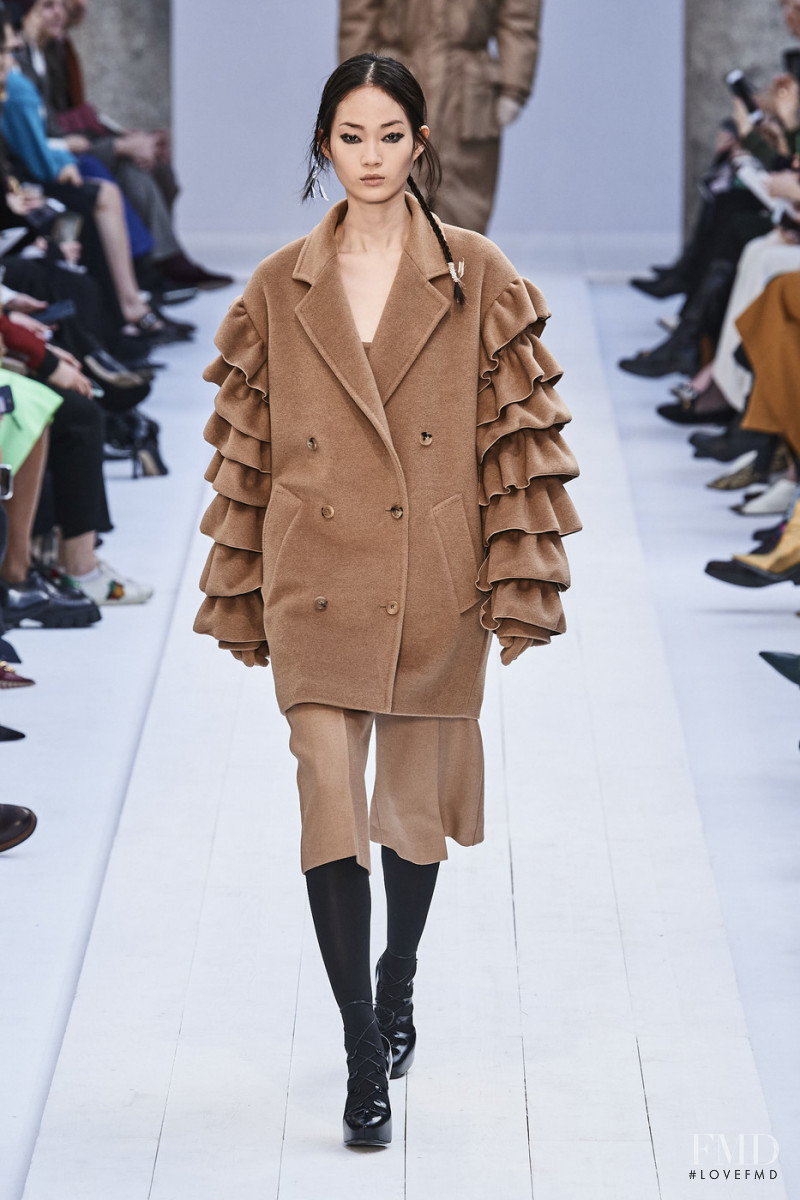 Hyun Ji Shin featured in  the Max Mara fashion show for Autumn/Winter 2020