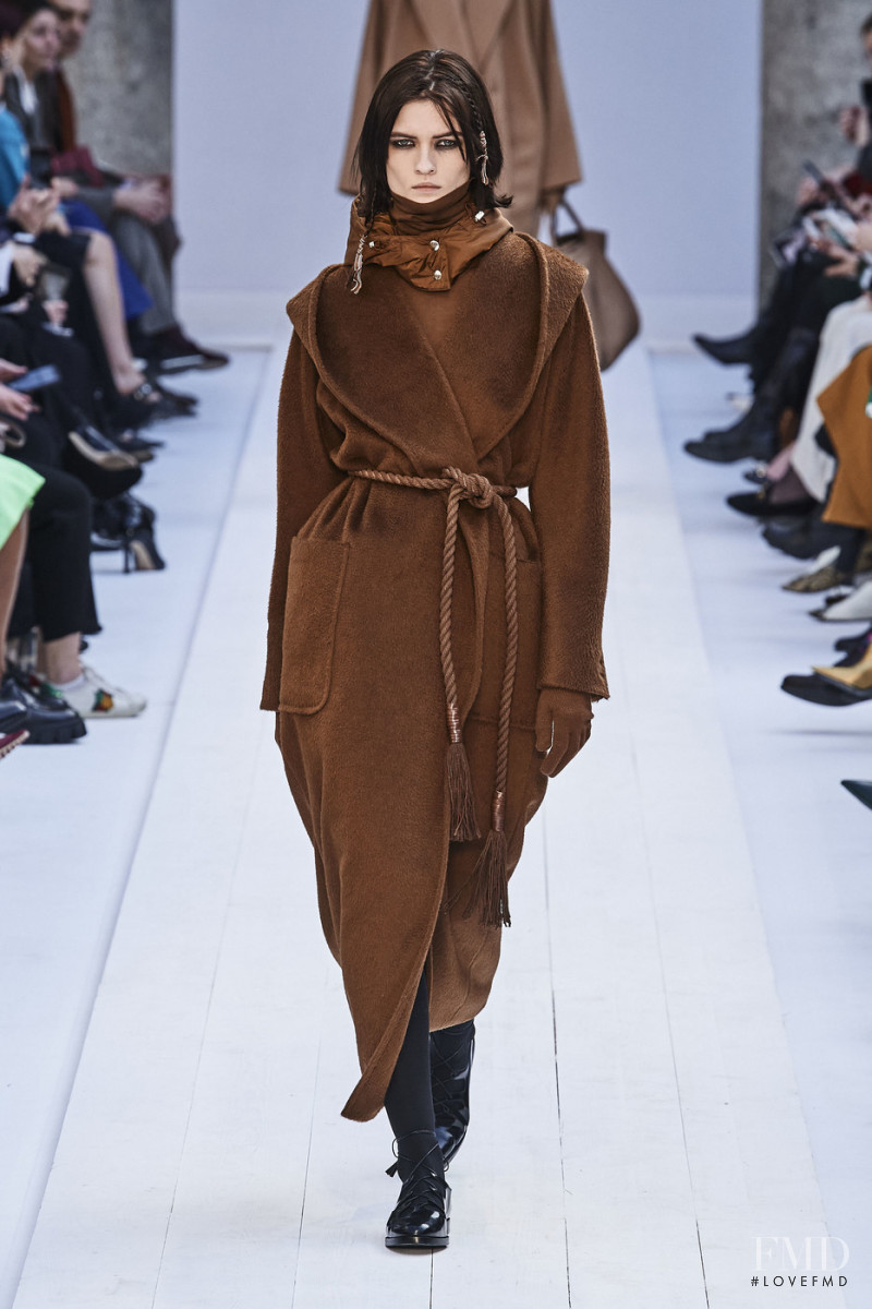Lara Mullen featured in  the Max Mara fashion show for Autumn/Winter 2020