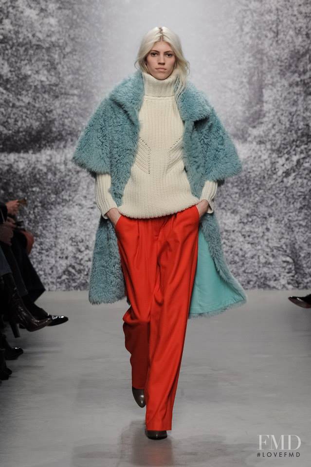 Devon Windsor featured in  the Paul et Joe fashion show for Autumn/Winter 2014