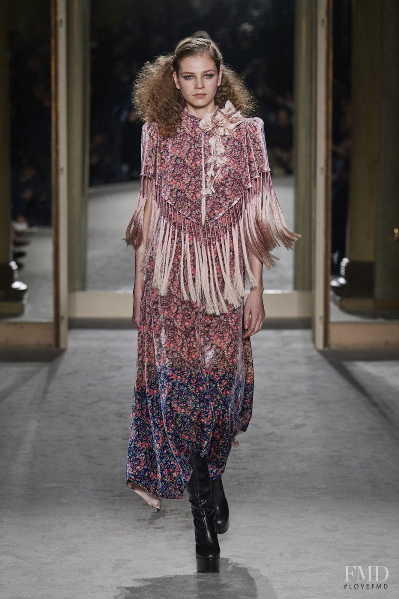 Deirdre Firinne featured in  the Philosophy di Lorenzo Serafini fashion show for Autumn/Winter 2020