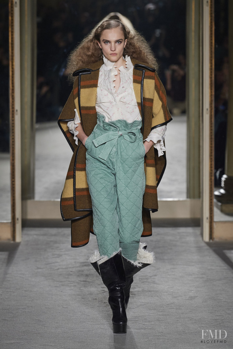Josefine Lynderup featured in  the Philosophy di Lorenzo Serafini fashion show for Autumn/Winter 2020