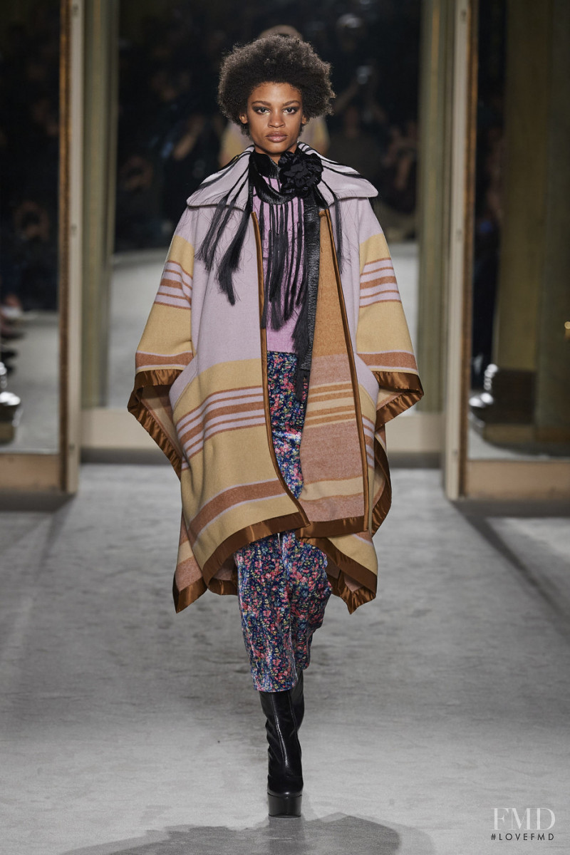 Theresa Hayes featured in  the Philosophy di Lorenzo Serafini fashion show for Autumn/Winter 2020