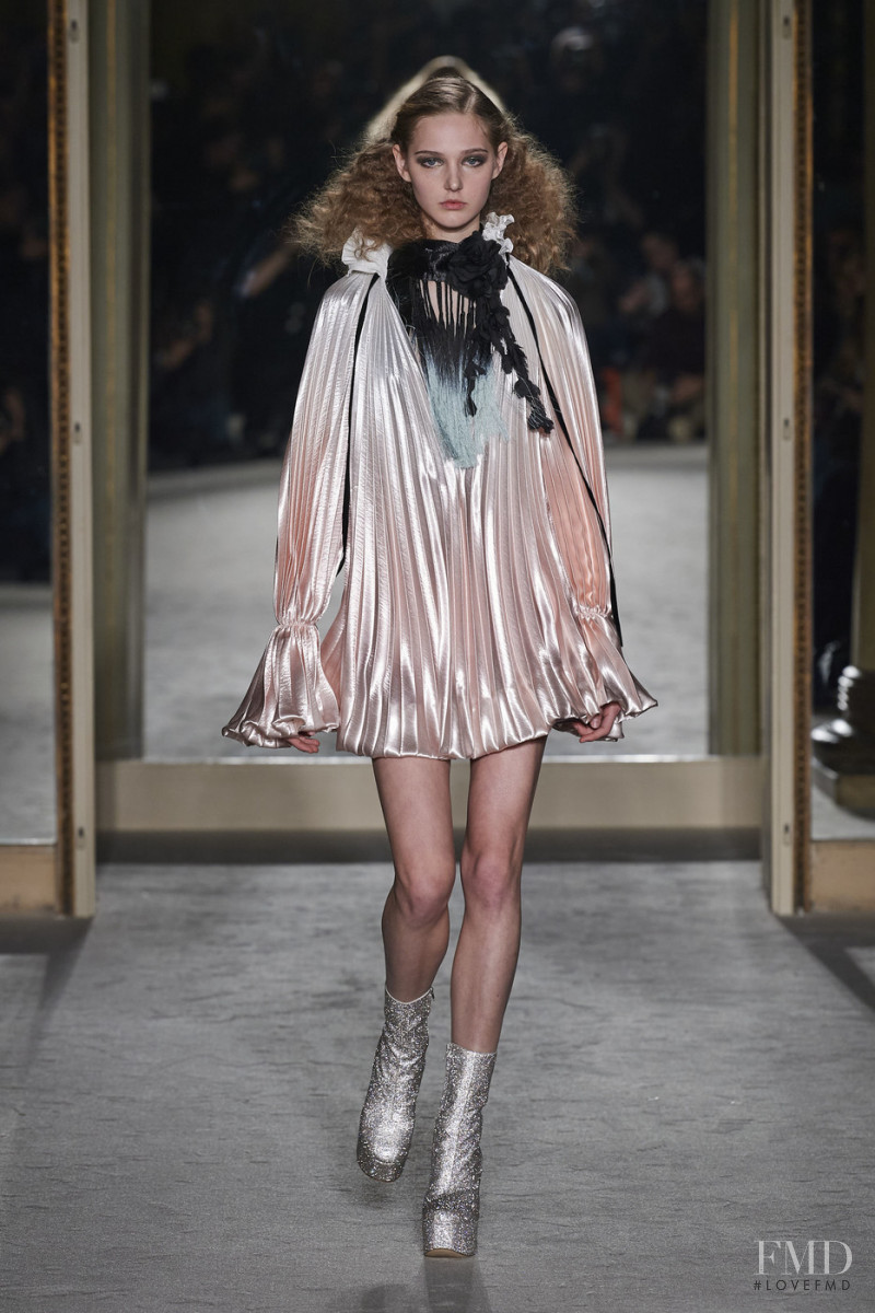 Philosophy di Lorenzo Serafini fashion show for Autumn/Winter 2020