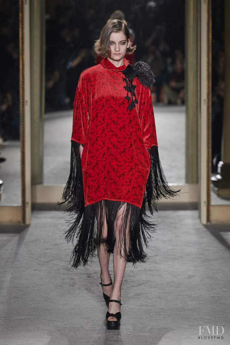 Alina Bolotina featured in  the Philosophy di Lorenzo Serafini fashion show for Autumn/Winter 2020