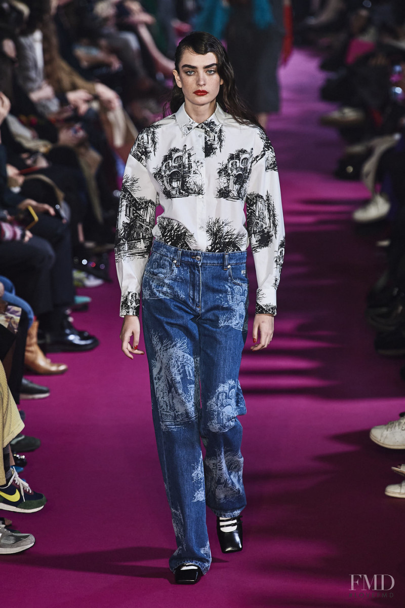 Alisha Nesvat featured in  the MSGM fashion show for Autumn/Winter 2020