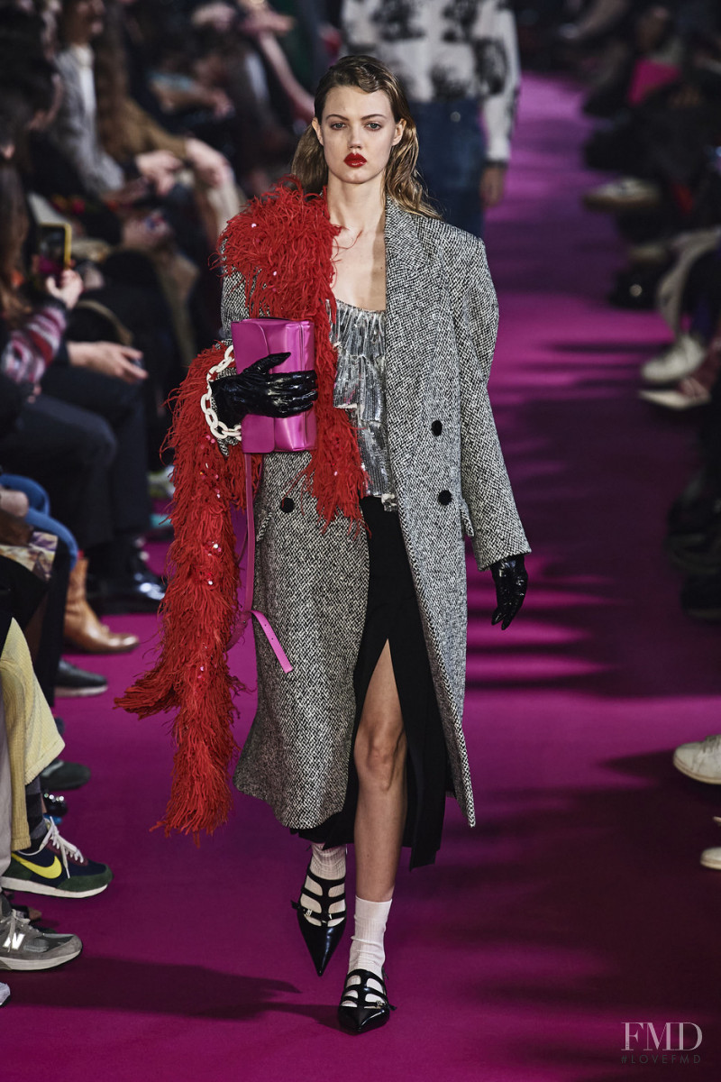 Lindsey Wixson featured in  the MSGM fashion show for Autumn/Winter 2020