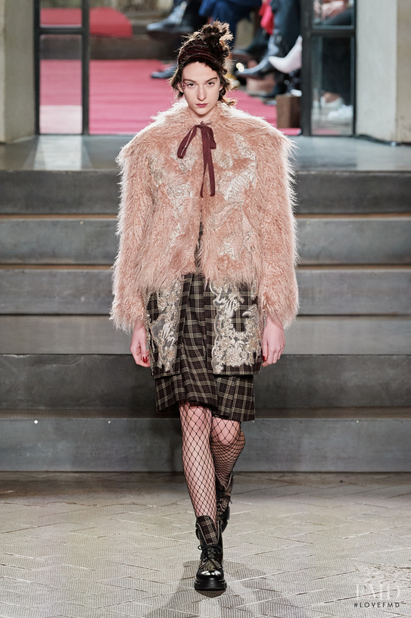 Camilla Dobrovich featured in  the Antonio Marras fashion show for Autumn/Winter 2020