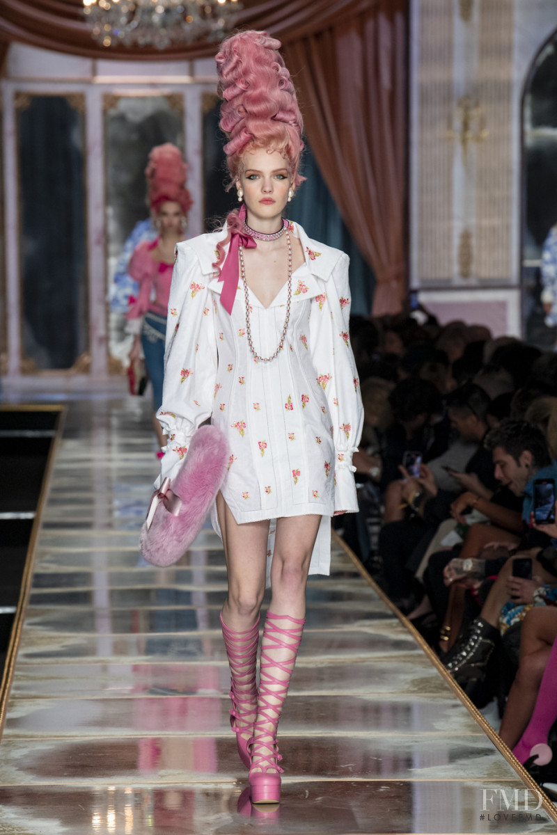 Penelope Ternes featured in  the Moschino fashion show for Autumn/Winter 2020