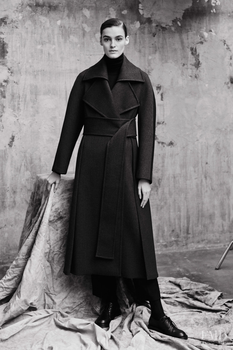 Max Mara Atelier lookbook for Autumn/Winter 2019