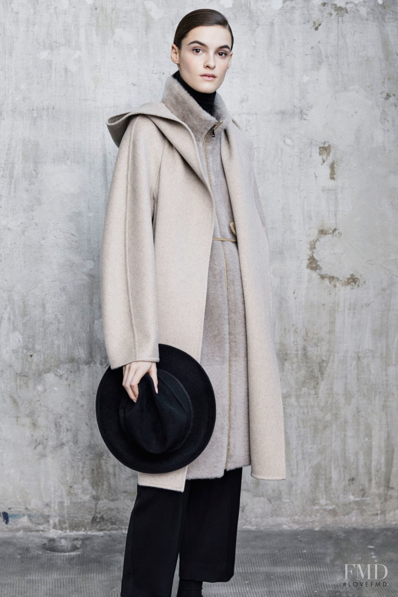 Max Mara Atelier lookbook for Autumn/Winter 2019