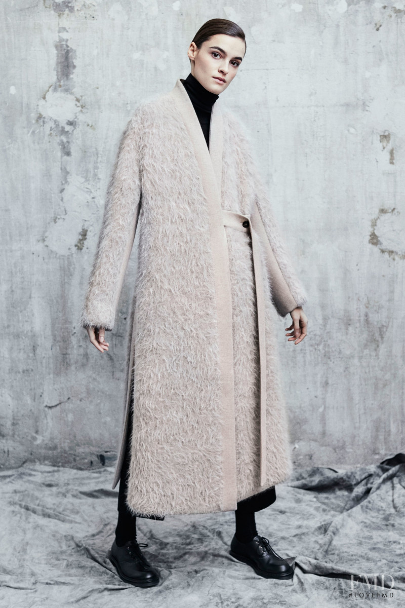 Max Mara Atelier lookbook for Autumn/Winter 2019