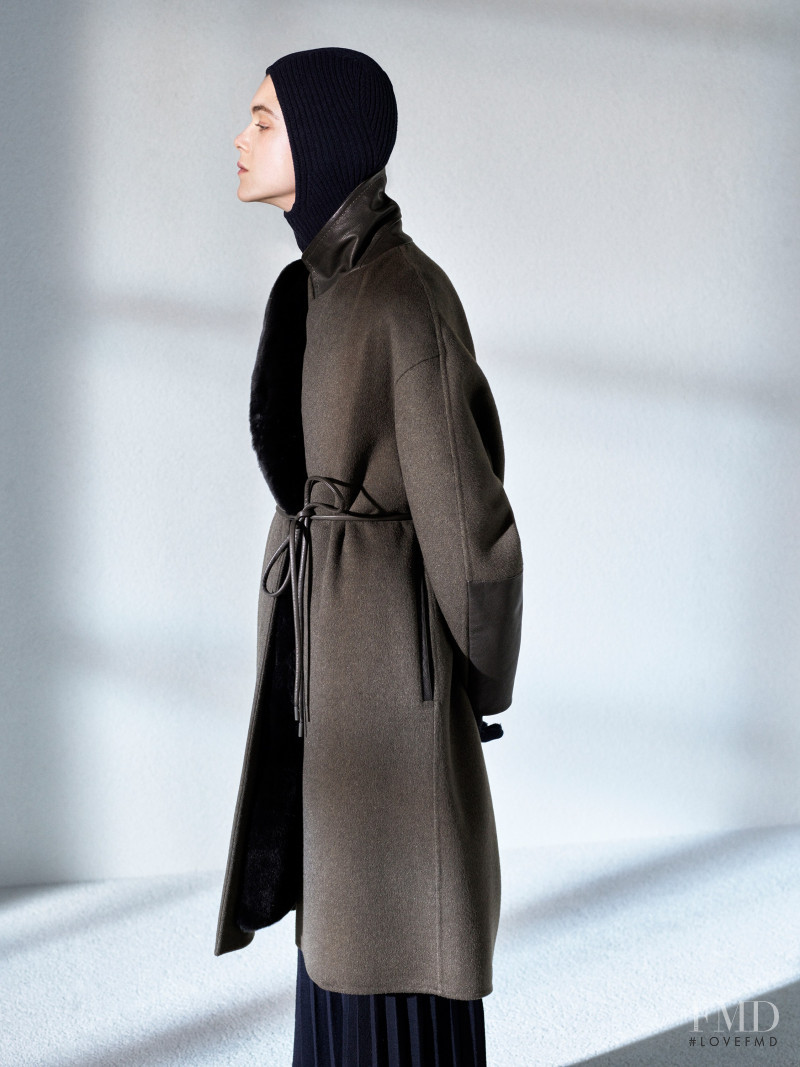 Max Mara Atelier lookbook for Autumn/Winter 2018