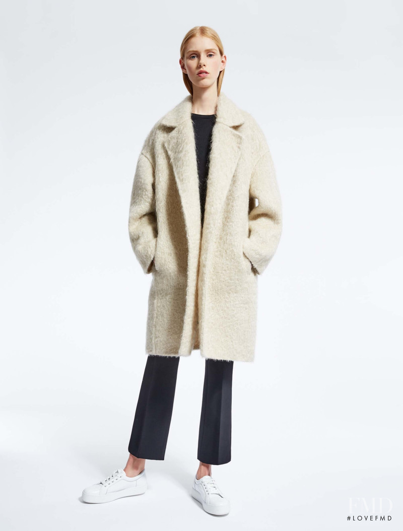 Max Mara Atelier lookbook for Autumn/Winter 2016