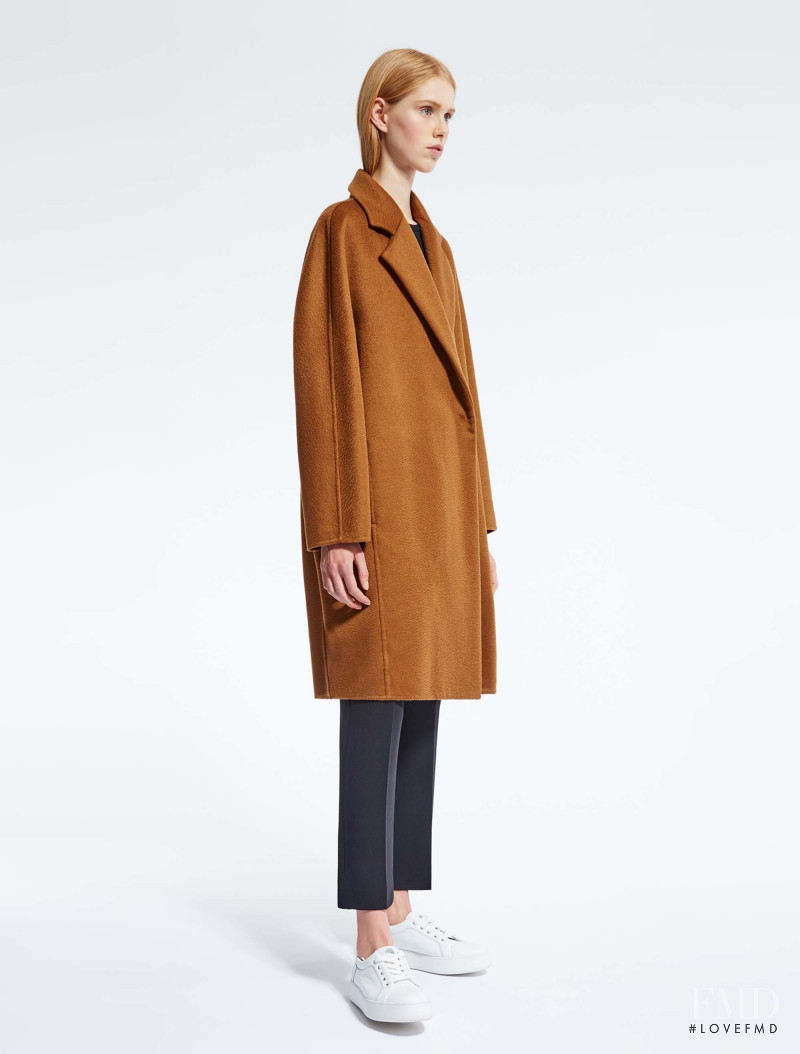 Max Mara Atelier lookbook for Autumn/Winter 2016