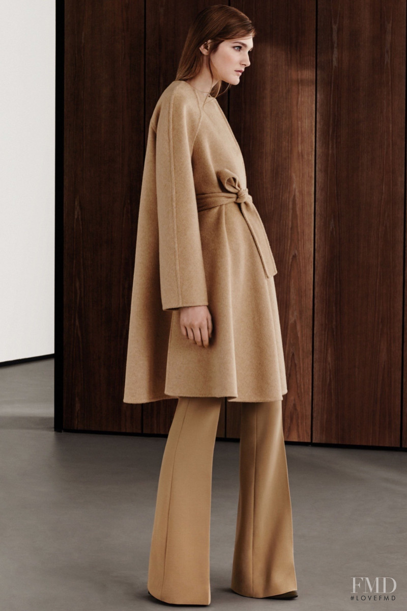 Max Mara Atelier lookbook for Autumn/Winter 2015