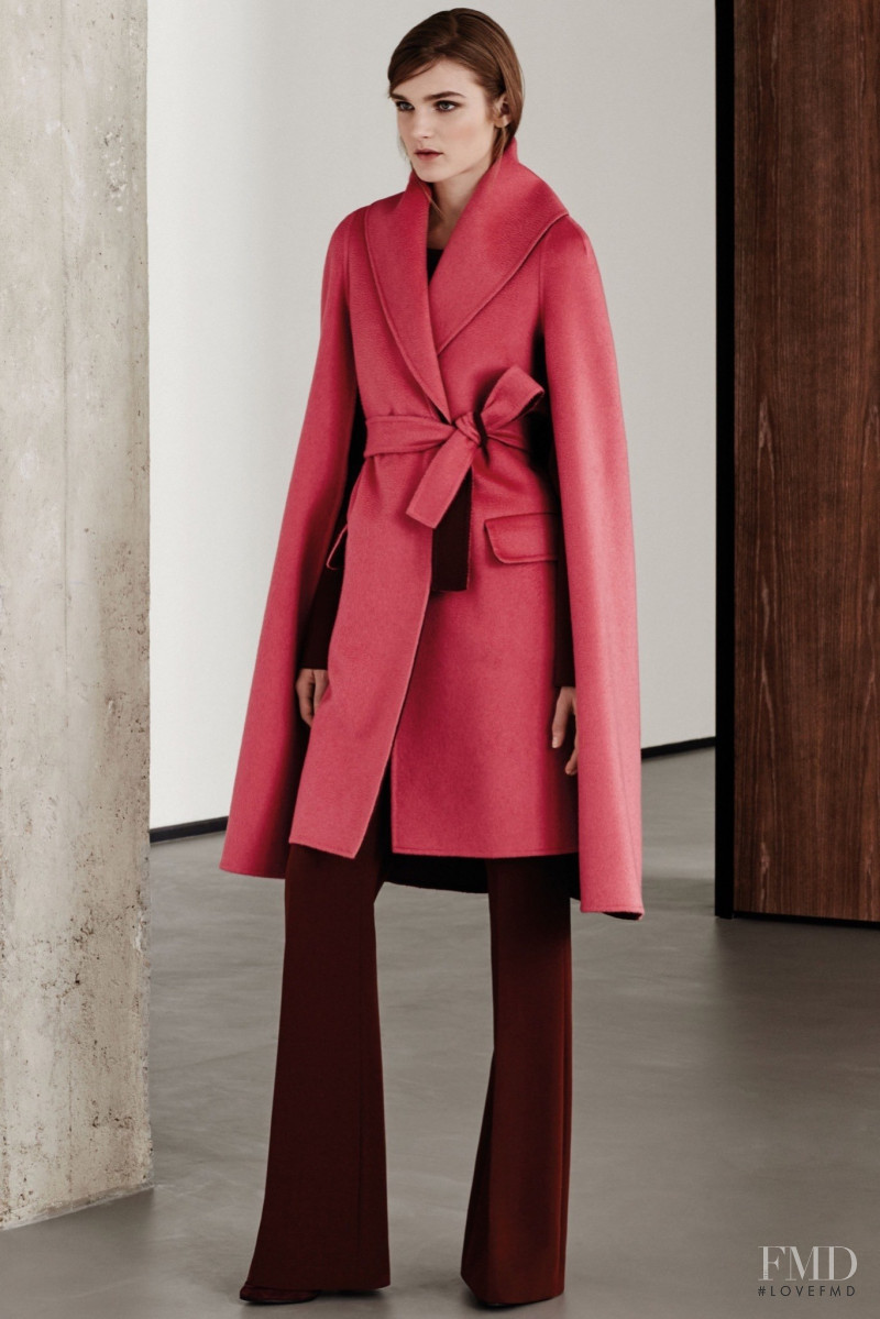 Max Mara Atelier lookbook for Autumn/Winter 2015