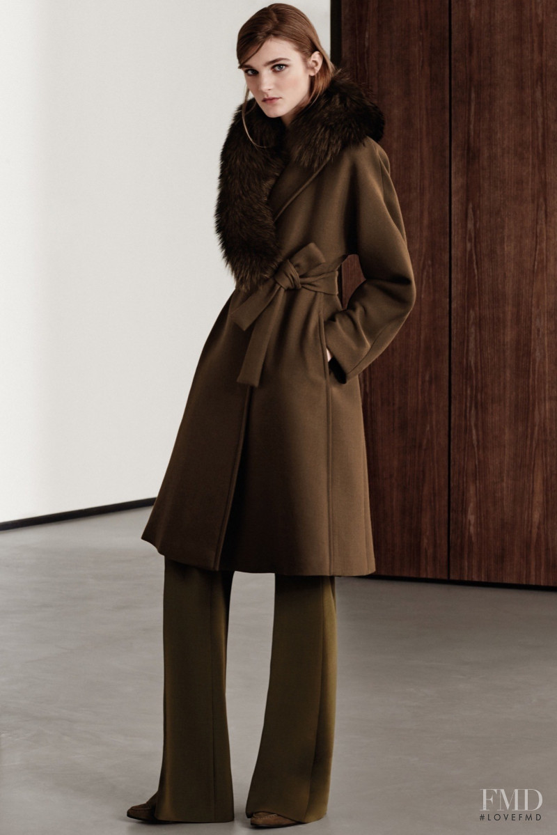 Max Mara Atelier lookbook for Autumn/Winter 2015