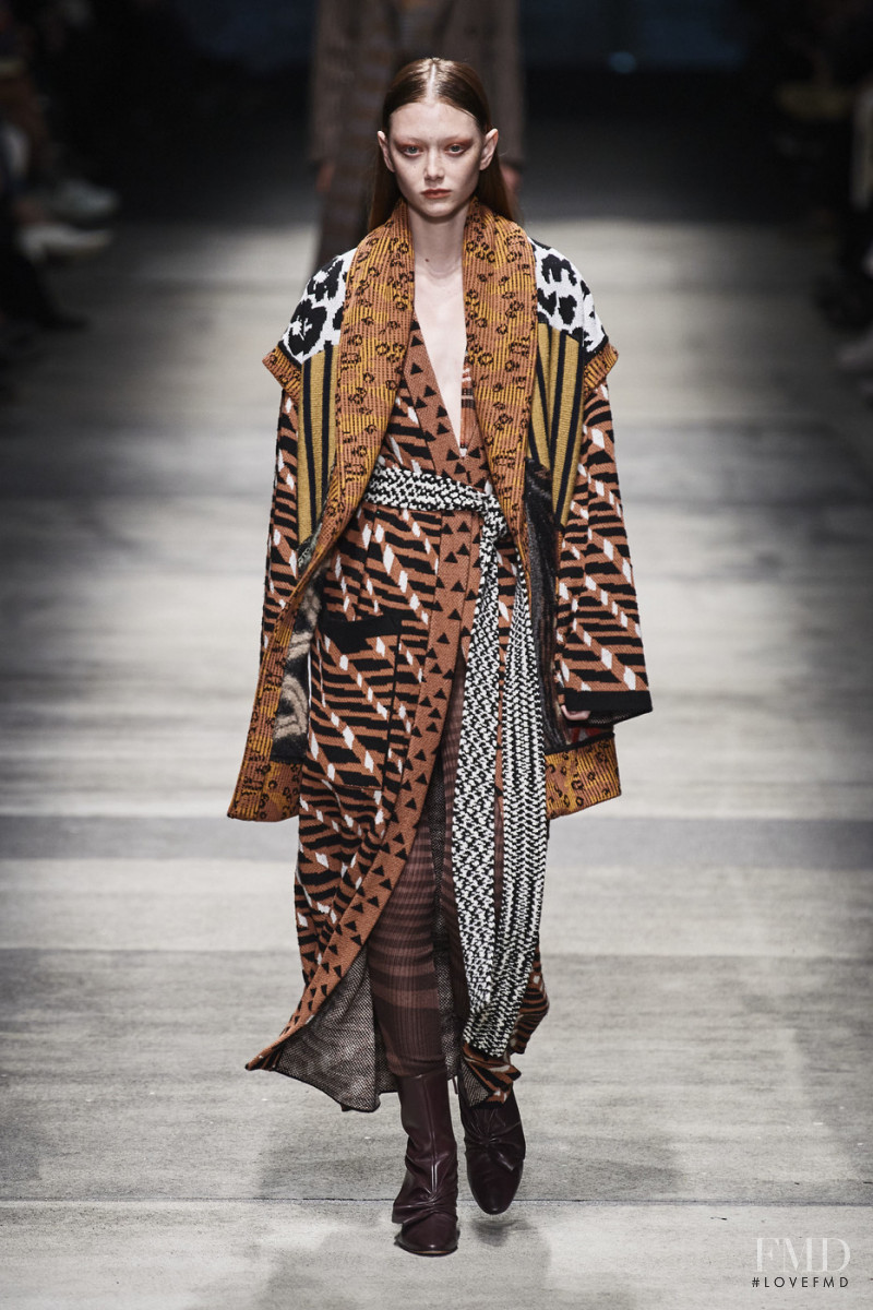 Sara Grace Wallerstedt featured in  the Missoni fashion show for Autumn/Winter 2020