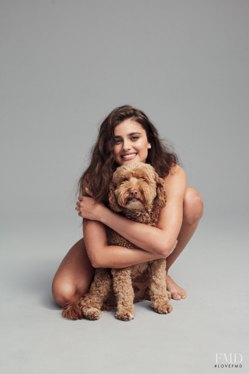 Taylor Hill featured in  the Victoria\'s Secret Valentine\'s Day 2020 Collection advertisement for Spring/Summer 2020