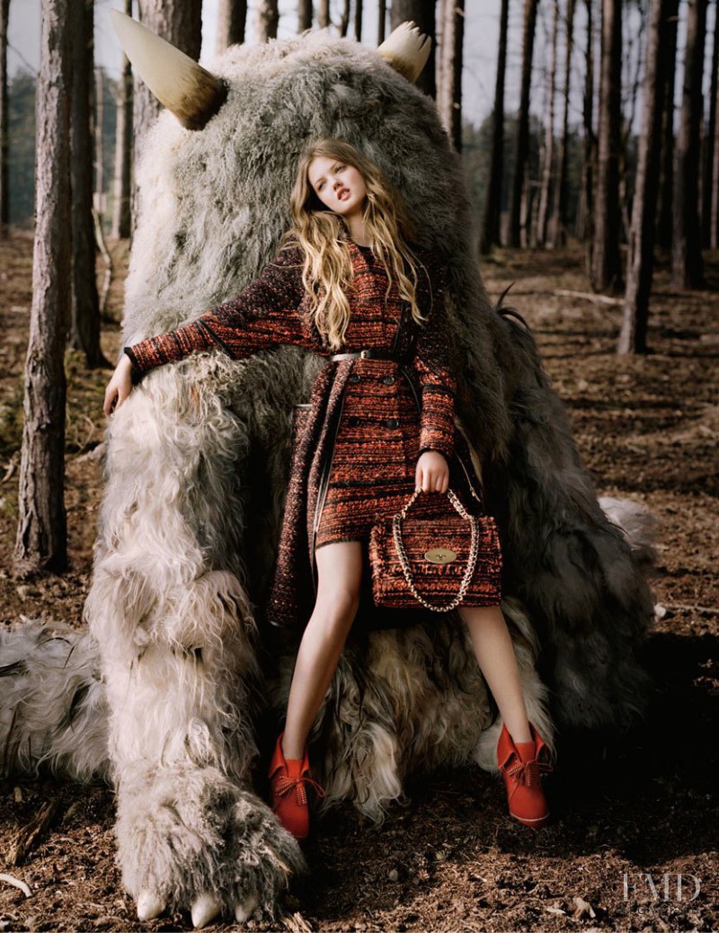 Lindsey Wixson featured in  the Mulberry advertisement for Autumn/Winter 2012