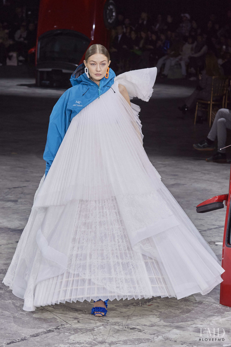 Gigi Hadid featured in  the Off-White fashion show for Autumn/Winter 2020