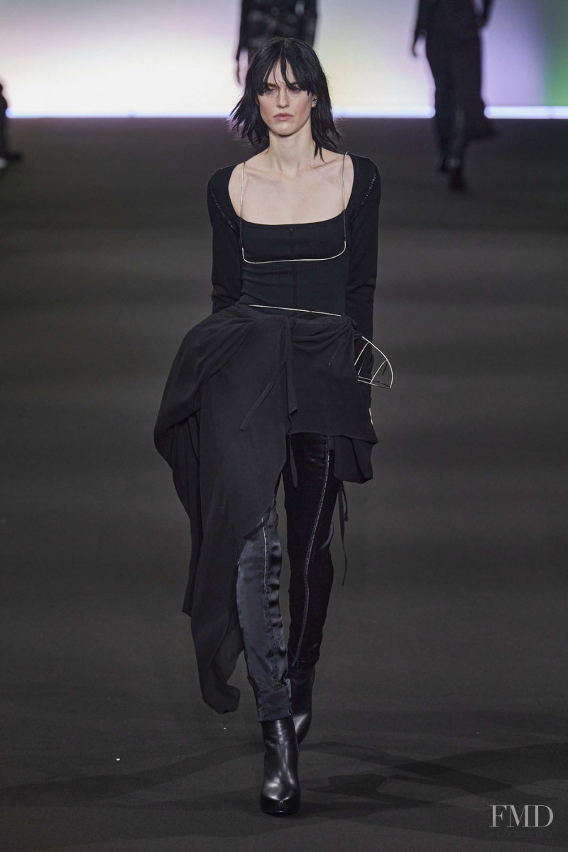Sarah Brannon featured in  the Ann Demeulemeester fashion show for Autumn/Winter 2020