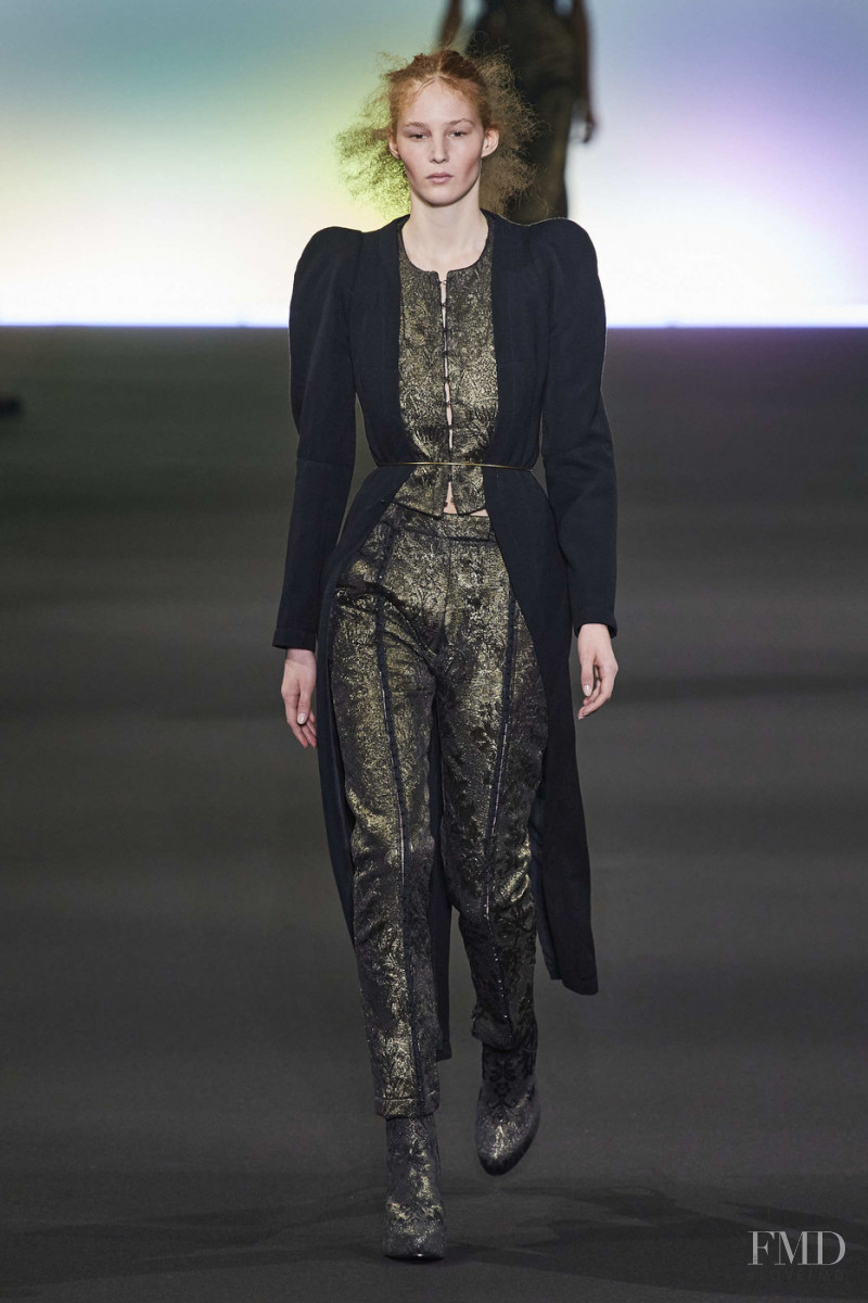 Isabel Monsees featured in  the Ann Demeulemeester fashion show for Autumn/Winter 2020