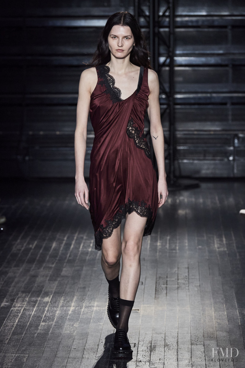 Katlin Aas featured in  the Atlein fashion show for Autumn/Winter 2020