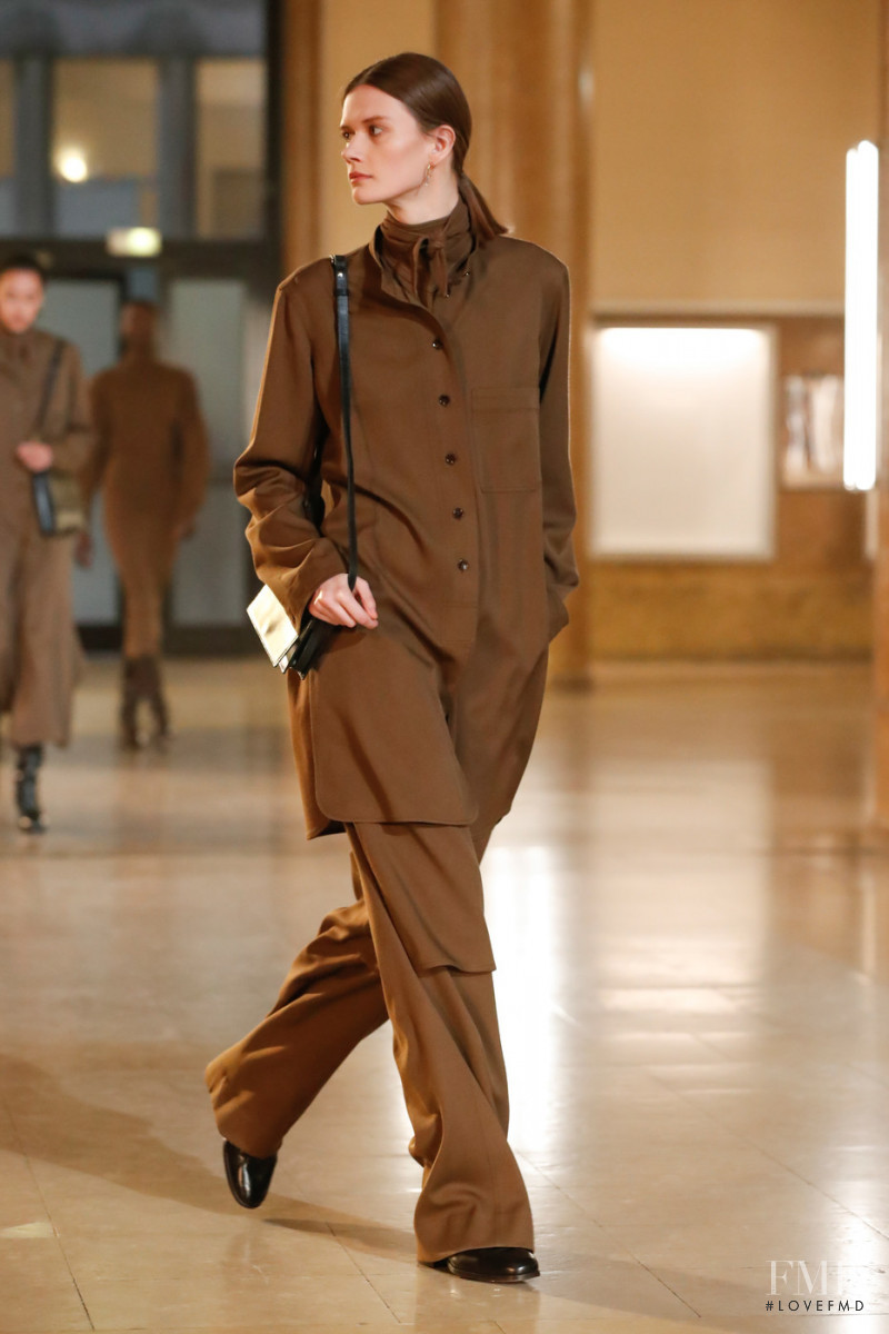 Daniela Kocianova featured in  the Christophe Lemaire fashion show for Autumn/Winter 2020