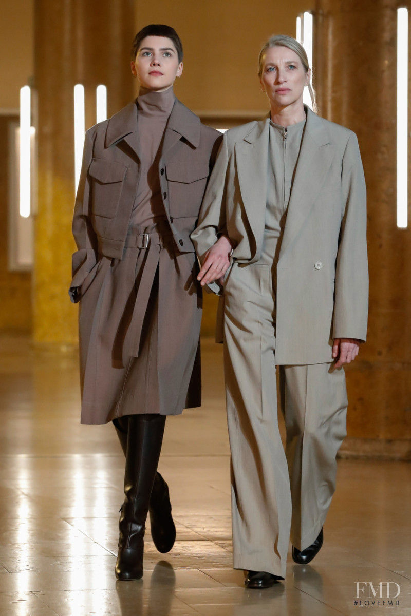 Elisabeth Bauer featured in  the Christophe Lemaire fashion show for Autumn/Winter 2020