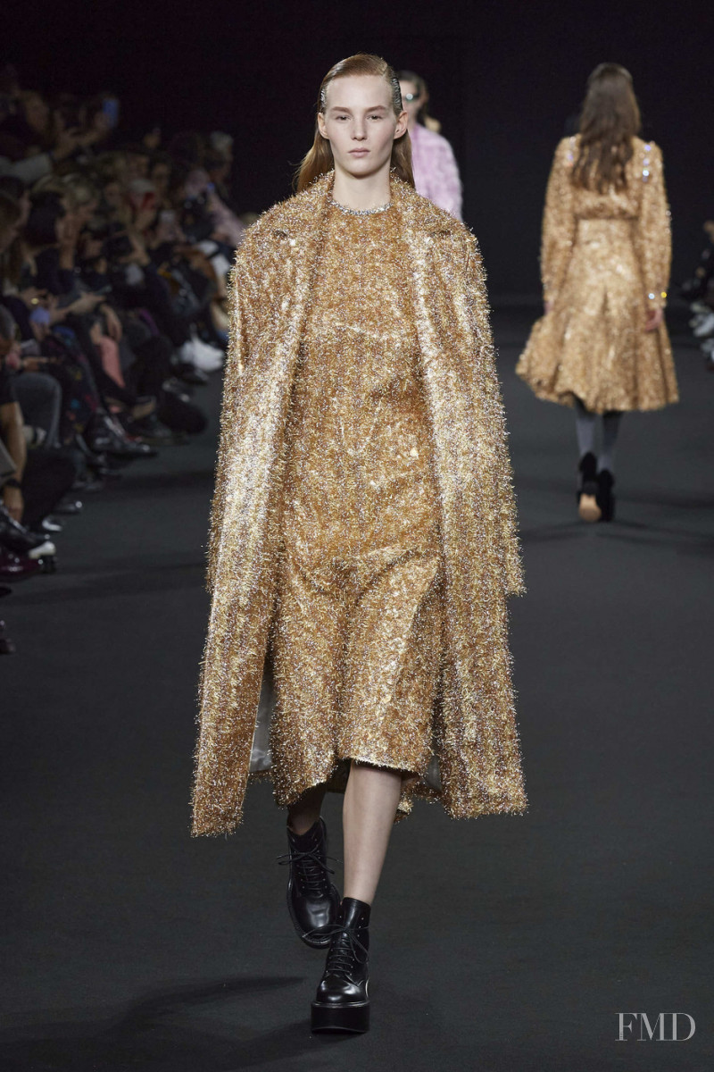 Isabel Monsees featured in  the Rochas fashion show for Autumn/Winter 2020