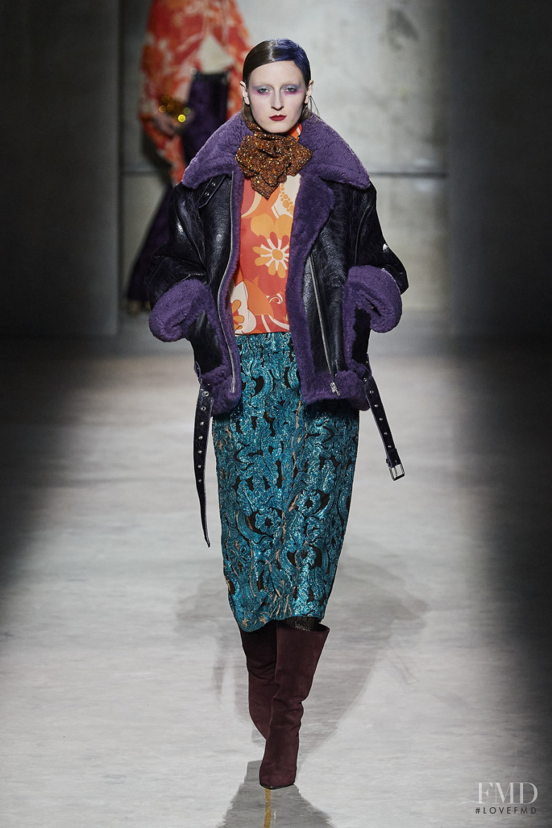 Varya Berastsen featured in  the Dries van Noten fashion show for Autumn/Winter 2020