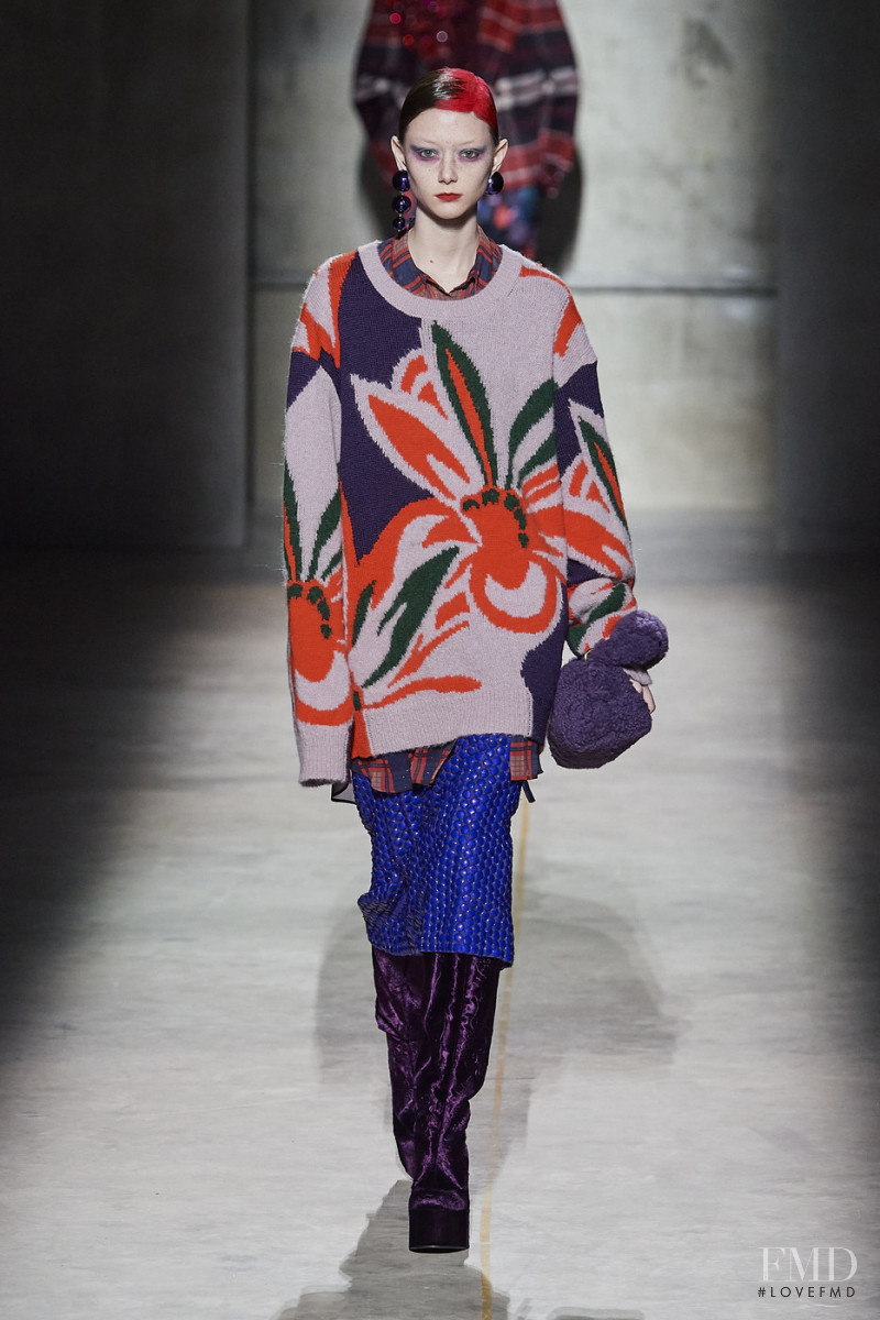 Sara Grace Wallerstedt featured in  the Dries van Noten fashion show for Autumn/Winter 2020