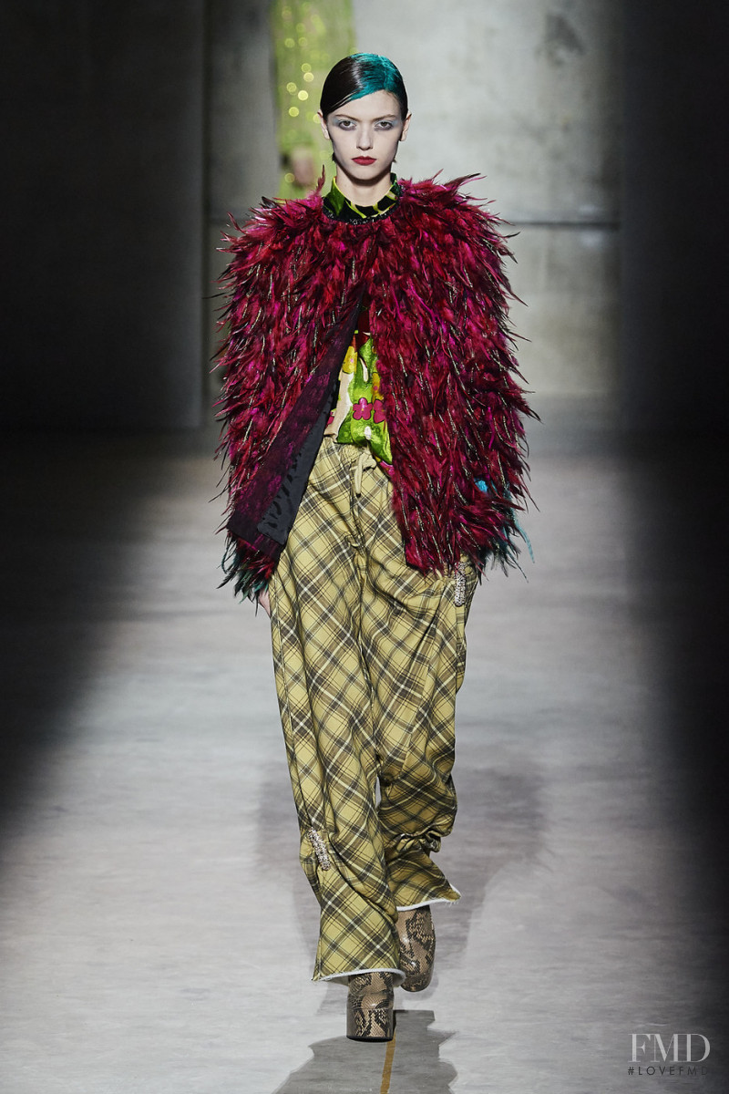 Valerie Scherzinger featured in  the Dries van Noten fashion show for Autumn/Winter 2020