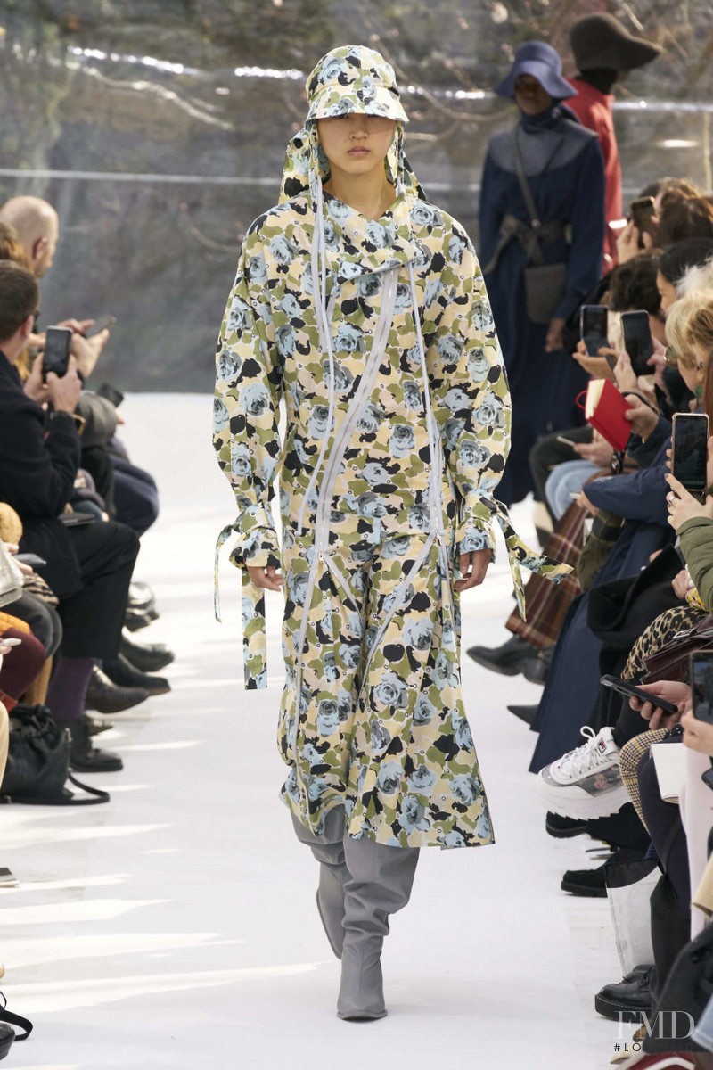 Cai Guannan featured in  the Kenzo fashion show for Autumn/Winter 2020