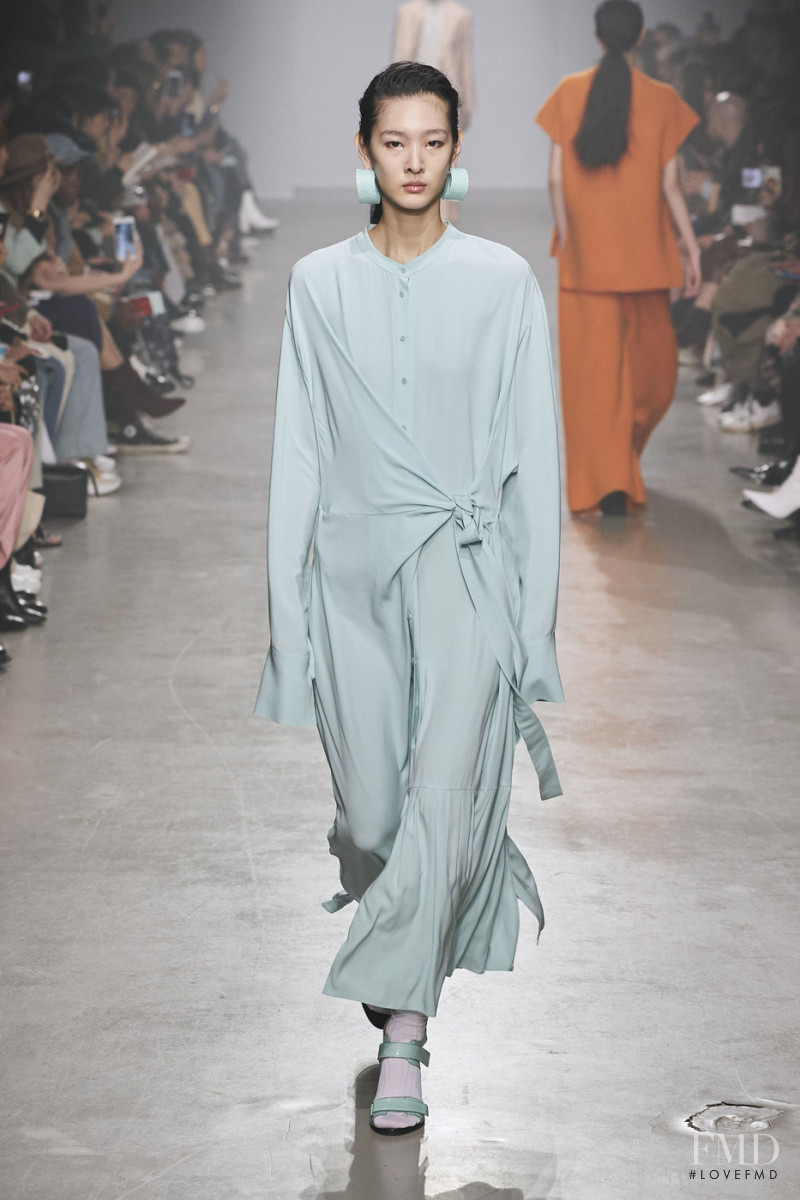 Seo Hyeon featured in  the Christian Wijnants fashion show for Autumn/Winter 2020