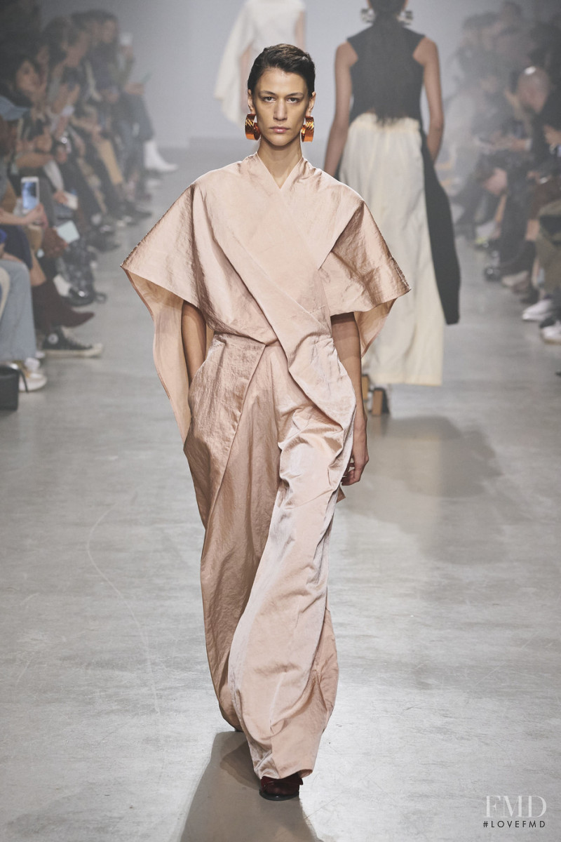 Pilar Boeris featured in  the Christian Wijnants fashion show for Autumn/Winter 2020