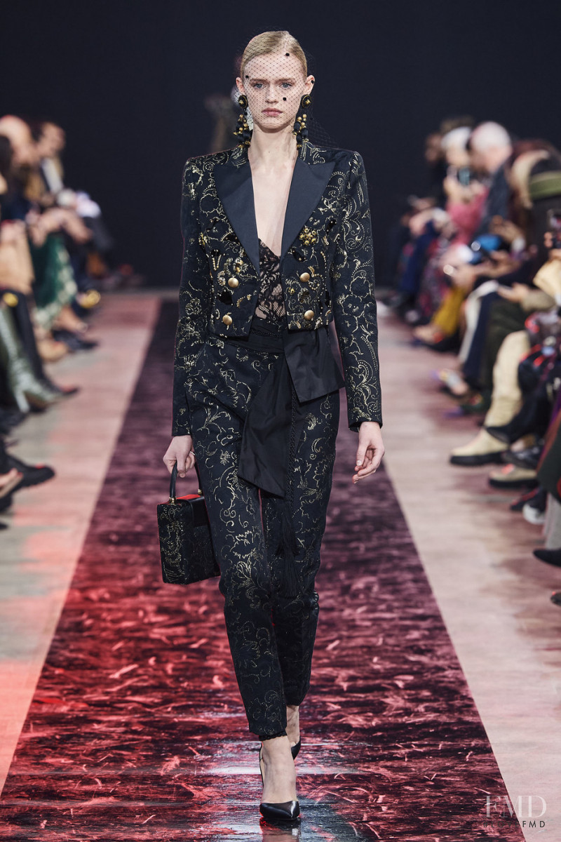 Thirza Meinders featured in  the Elie Saab fashion show for Autumn/Winter 2020