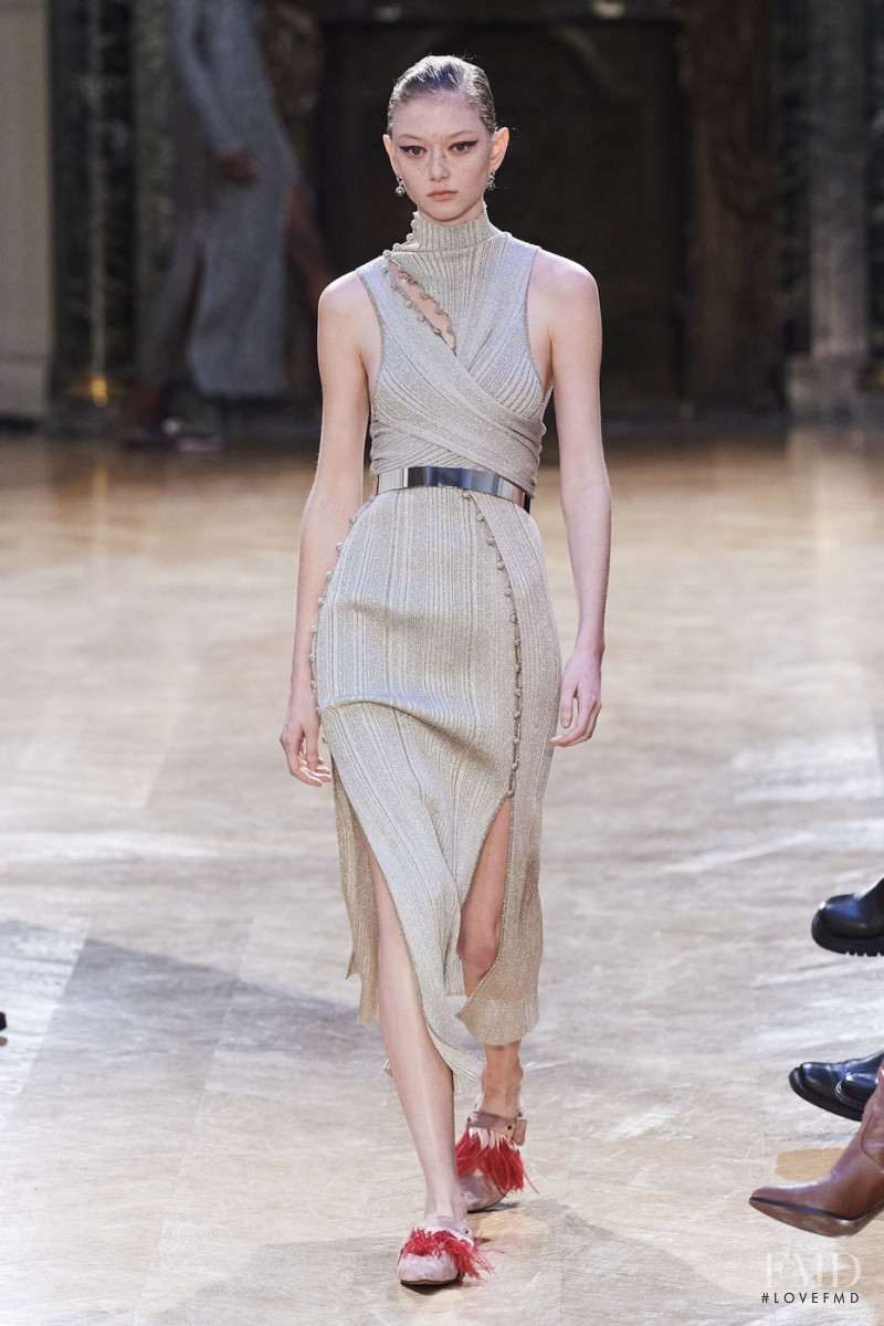 Sara Grace Wallerstedt featured in  the Altuzarra fashion show for Autumn/Winter 2020