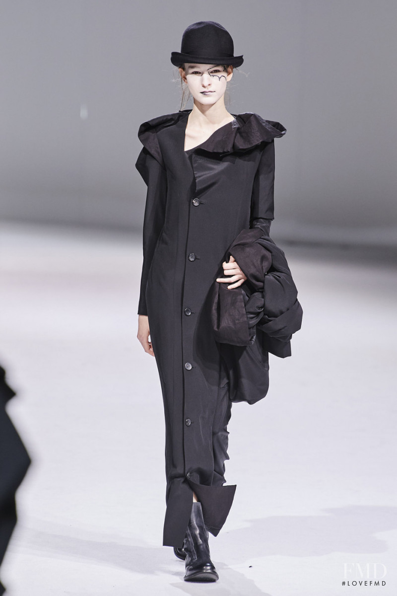 Yohji Yamamoto fashion show for Autumn/Winter 2020