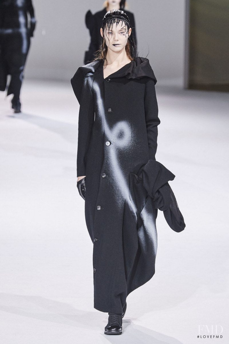 Yohji Yamamoto fashion show for Autumn/Winter 2020