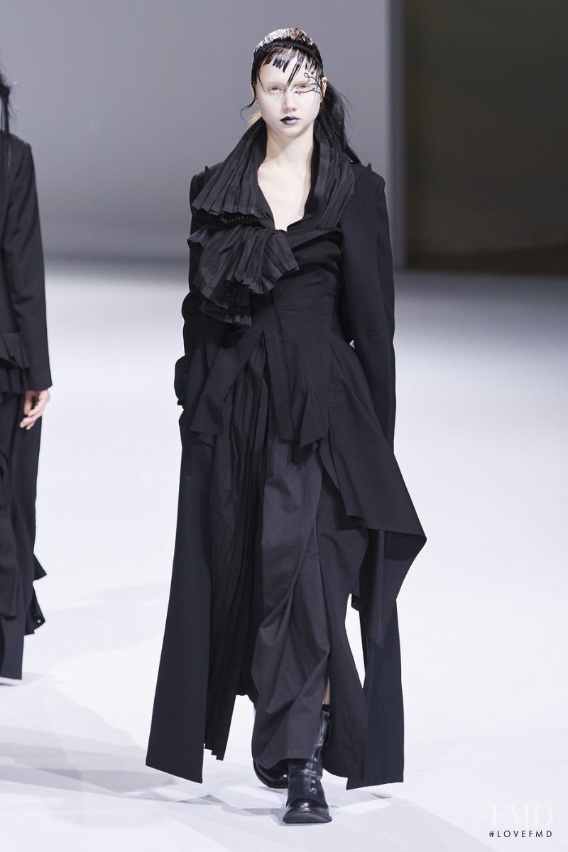 Yohji Yamamoto fashion show for Autumn/Winter 2020