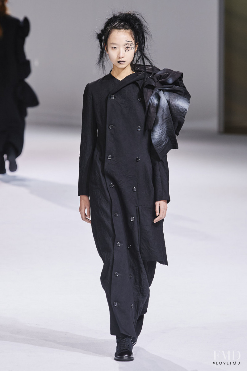 Yohji Yamamoto fashion show for Autumn/Winter 2020