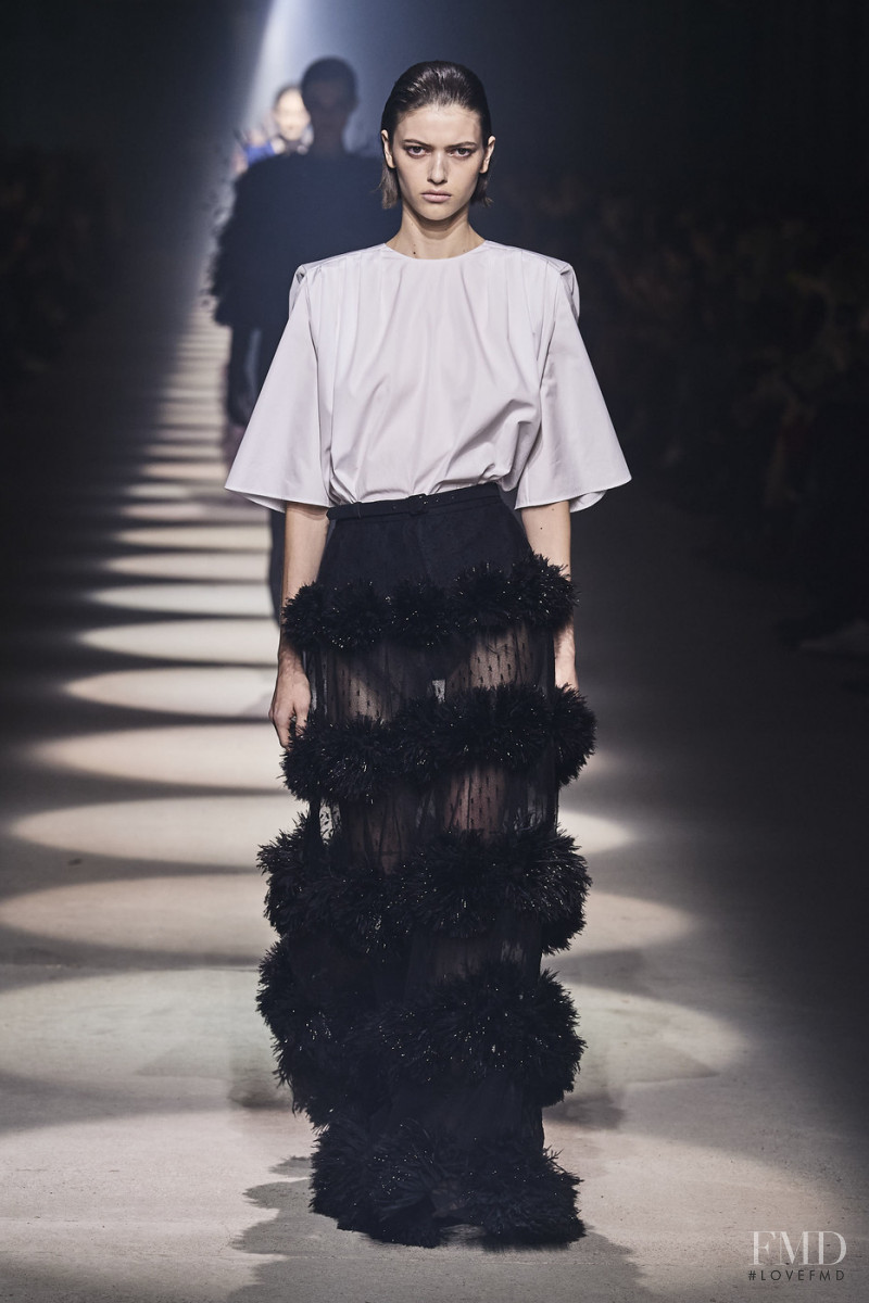 Valerie Scherzinger featured in  the Givenchy fashion show for Autumn/Winter 2020