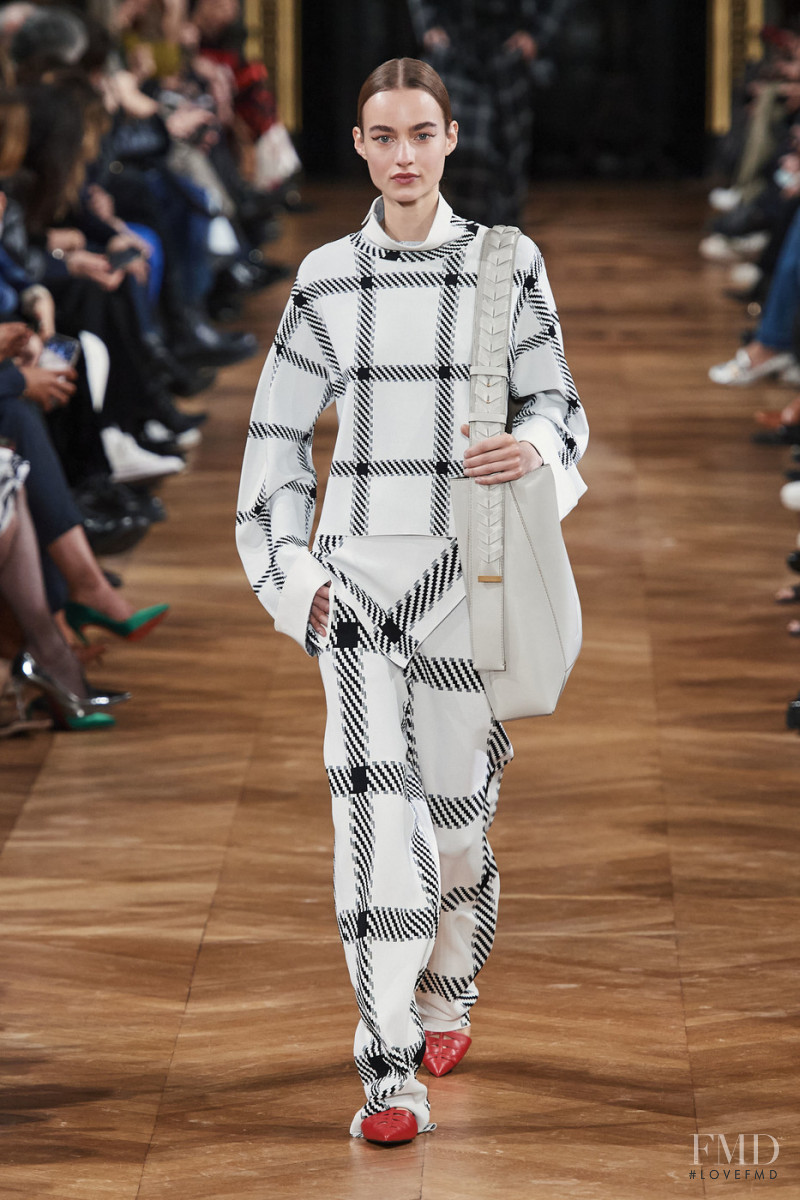 Maartje Verhoef featured in  the Stella McCartney fashion show for Autumn/Winter 2020
