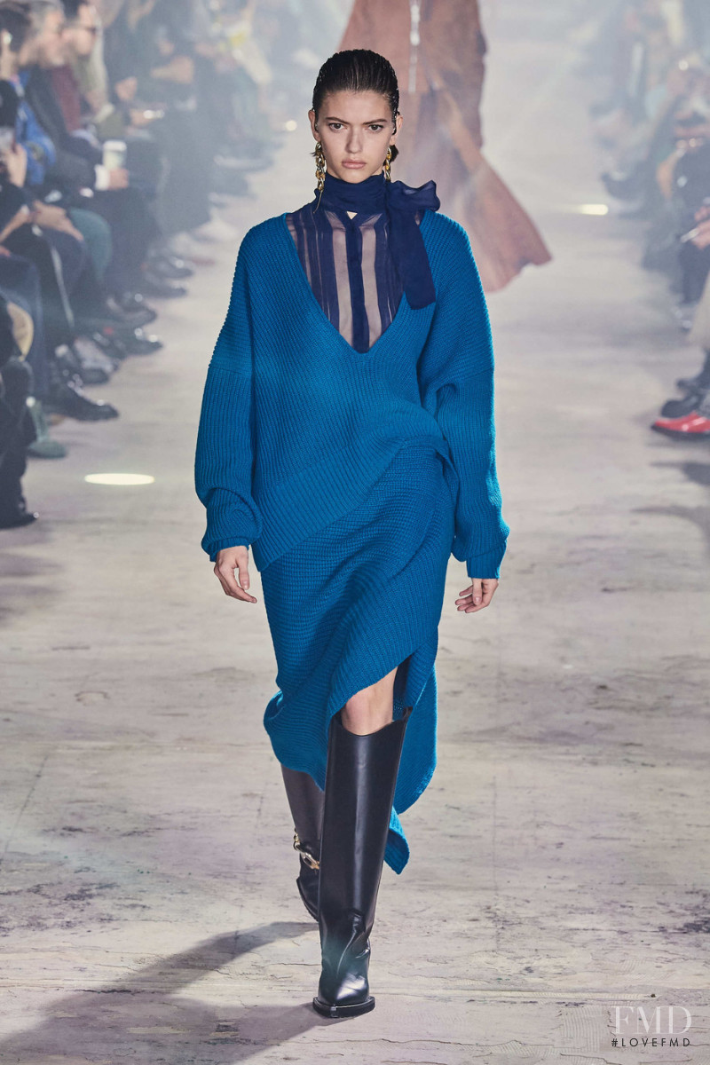 Valerie Scherzinger featured in  the Sacai fashion show for Autumn/Winter 2020