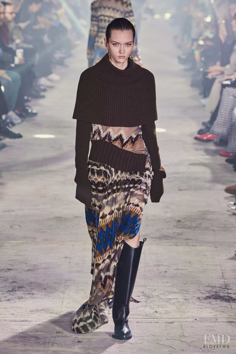 Sofia Steinberg featured in  the Sacai fashion show for Autumn/Winter 2020