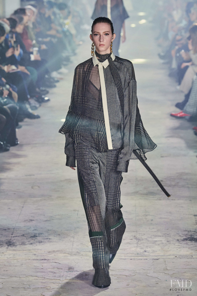 Evelyn Nagy featured in  the Sacai fashion show for Autumn/Winter 2020